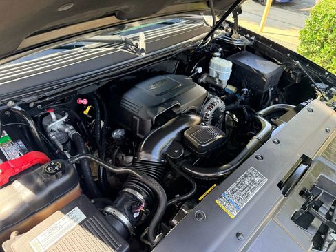 Used 2008 Chevrolet Avalanche LTZ w/ LTZ Preferred Equipment Group image 30