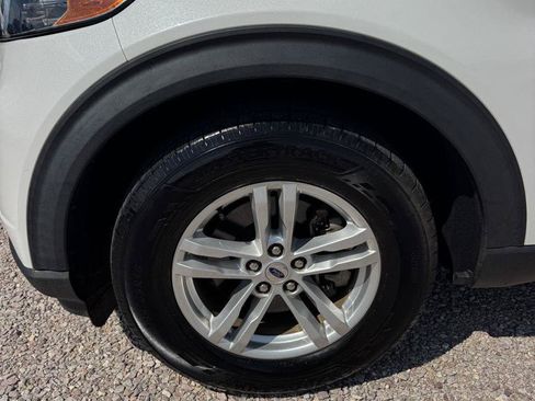 Used 2023 Ford Explorer XLT w/ Equipment Group 202A RWD image 21