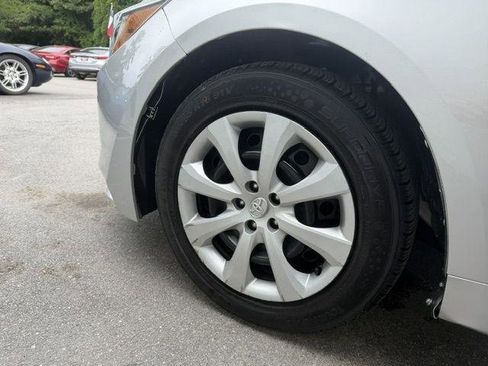 Used 2021 Toyota Corolla LE FWD image 21