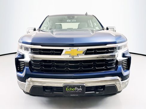 Used 2023 Chevrolet Silverado 1500 LT image 2