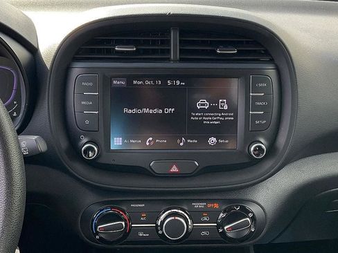 Used 2023 Kia Soul LX w/ LX Technology Package image 25