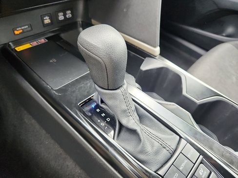 Used 2025 Toyota Camry LE image 17