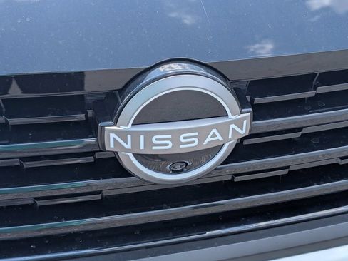Used 2025 Nissan Kicks SR FWD image 11