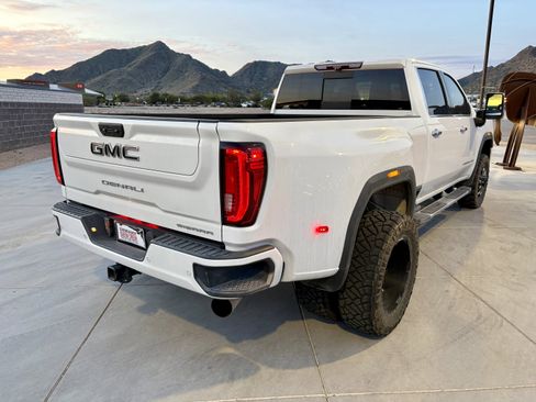 Used 2020 GMC Sierra 3500 Denali w/ Denali Ultimate Package image 5