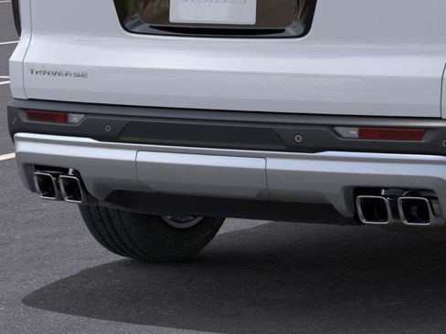 New 2026 Chevrolet Traverse LT w/ Enhanced Driving Package image 15