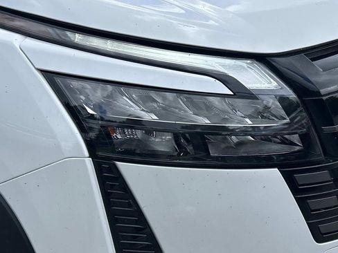 New 2026 Nissan Pathfinder SV FWD image 10
