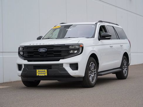 Used 2025 Ford Expedition Active AWD/4WD image 7
