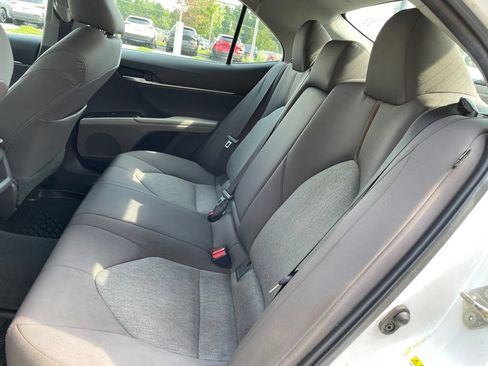 Used 2019 Toyota Camry LE FWD image 15