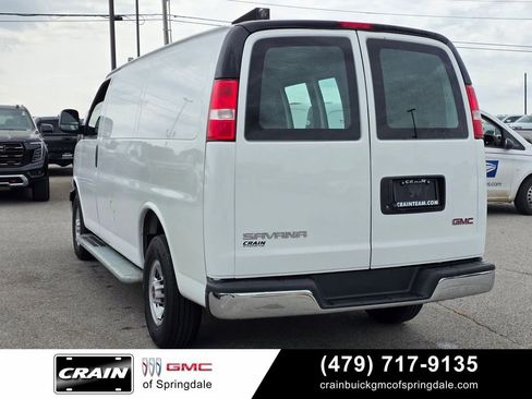 Used 2024 GMC Savana 2500 w/ Driver Convenience Package RWD image 5