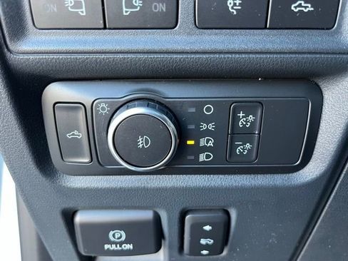 Used 2022 Ford F150 Platinum w/ Equipment Group 701A High AWD/4WD image 16