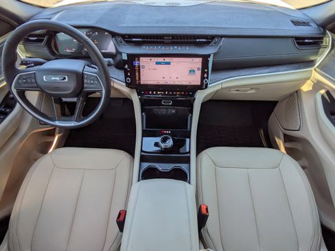 New 2026 Jeep Grand Cherokee Limited RWD image 16