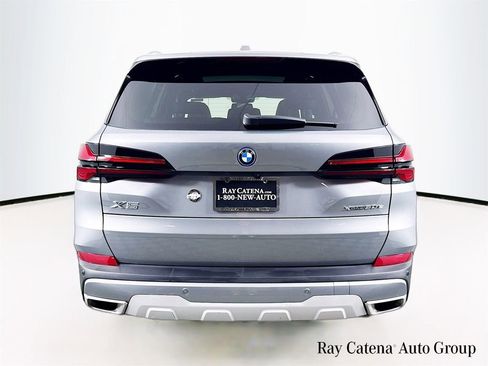 Used 2024 BMW X5 xDrive50e image 6