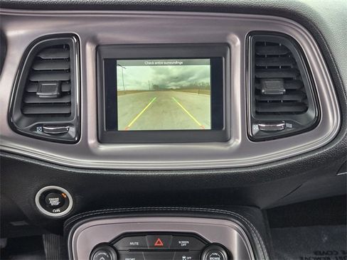 Used 2023 Dodge Challenger SXT image 18