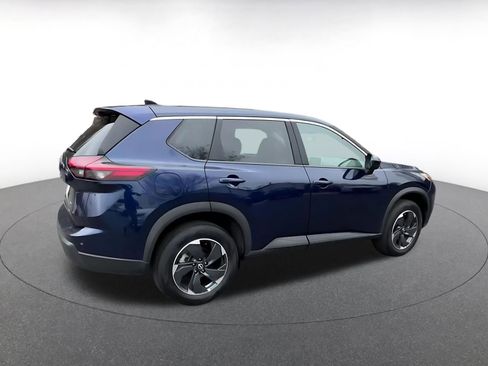 Used 2025 Nissan Rogue SV image 15