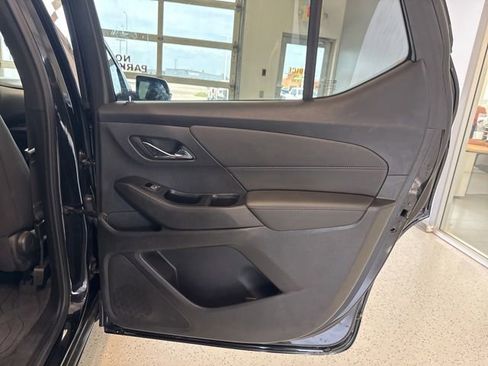 Used 2023 Chevrolet Traverse LT w/ LPO, Floor Liner Package AWD/4WD image 47
