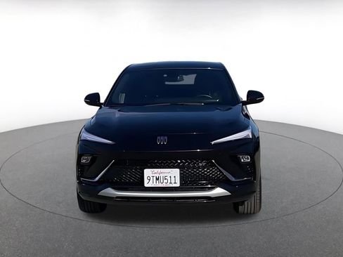 Used 2025 Buick Envista Sport Touring image 4