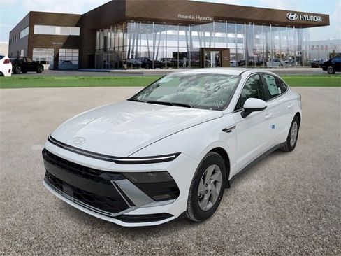 New 2026 Hyundai Sonata SE image 1