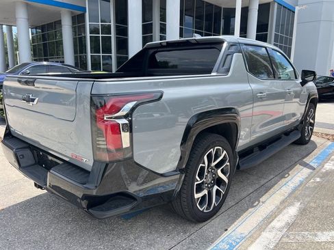 Used 2025 Chevrolet Silverado EV RST AWD/4WD image 5