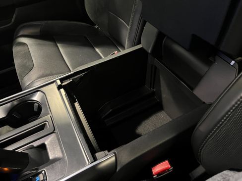 Used 2025 Ford F150 Raptor image 21