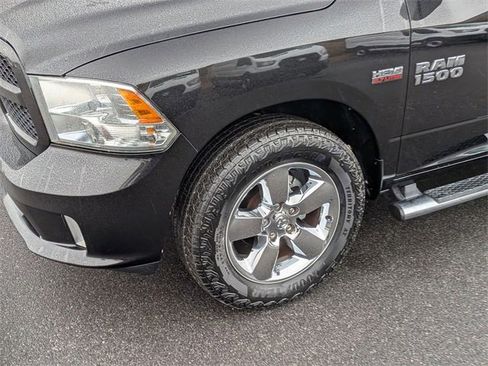 Used 2018 RAM 1500 Express w/ Express Value Package image 9