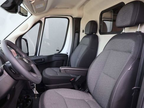 Used 2025 RAM ProMaster 2500 w/ Safety Group image 9