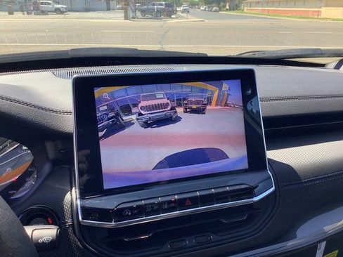 New 2025 Jeep Compass Latitude w/ Sun & Sound Group image 19