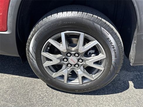 Used 2022 GMC Acadia SLE image 23