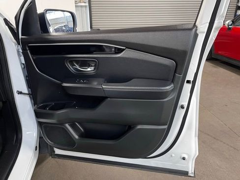 Used 2023 Honda Pilot EX-L image 12