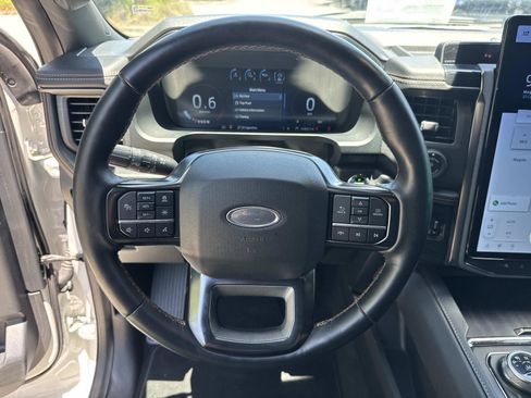 Used 2023 Ford Expedition Platinum AWD/4WD image 30