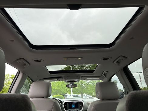 Used 2017 GMC Acadia SLE AWD/4WD image 17