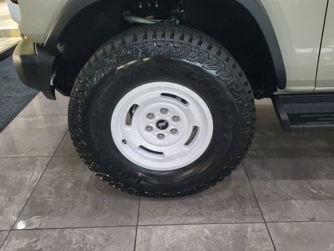 New 2026 Ford Bronco Heritage Edition image 5