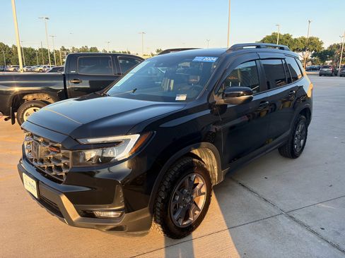 Certified 2024 Honda Passport TrailSport image 4