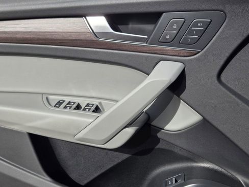 Certified 2023 Audi Q5 2.0T Premium w/ Convenience Package image 27