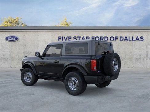 New 2025 Ford Bronco Base image 4