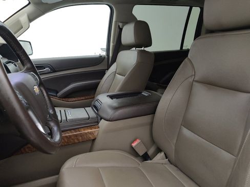Used 2017 Chevrolet Suburban Premier image 17