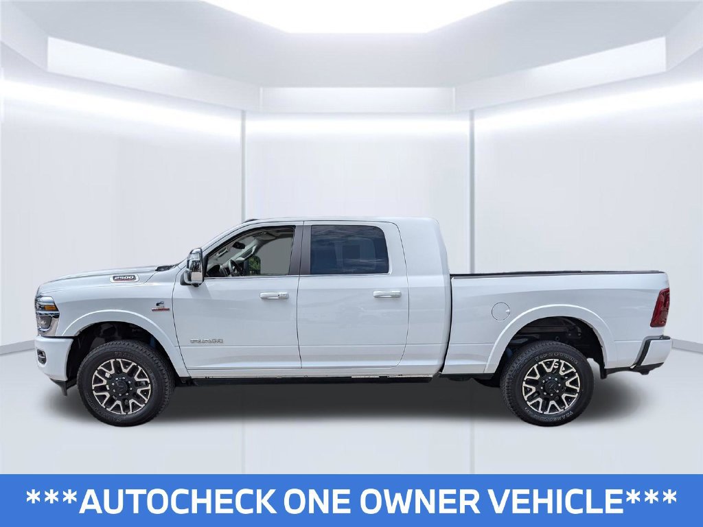 Used 2026 RAM 2500 Limited AWD/4WD image 2