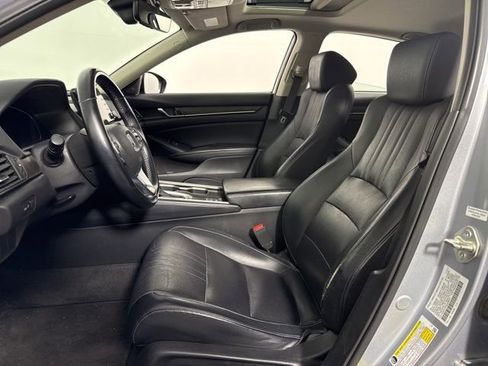 Used 2018 Honda Accord EX-L image 16