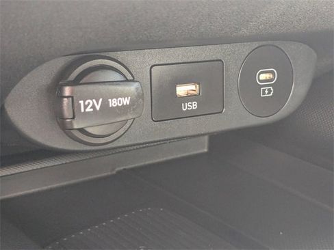 Used 2025 Hyundai Elantra Sport image 24