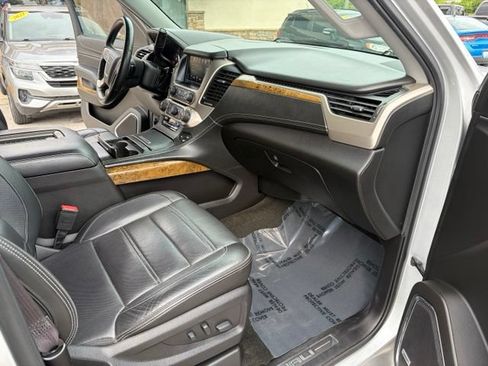 Used 2017 GMC Yukon Denali w/ Open Road Package AWD/4WD image 41