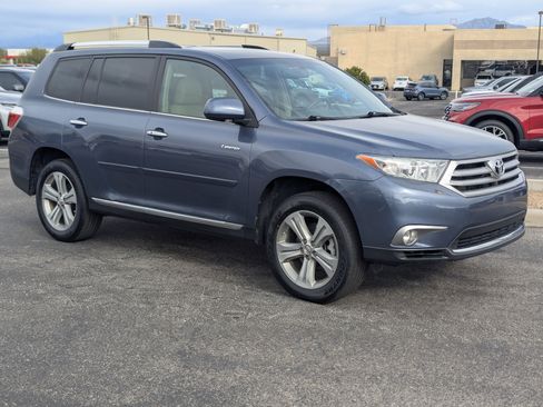 Used 2013 Toyota Highlander Limited image 1