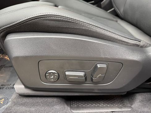 Certified 2025 BMW X1 xDrive28i AWD/4WD image 12