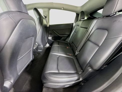 Used 2023 Tesla Model Y Long Range AWD/4WD image 24
