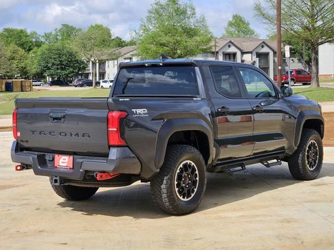 Used 2024 Toyota Tacoma TRD Off-Road AWD/4WD image 8