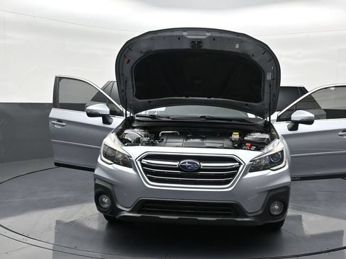Used 2019 Subaru Outback 3.6R Limited AWD/4WD image 39