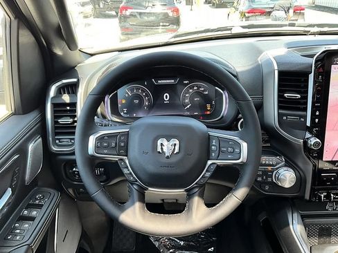 New 2026 RAM 1500 Laramie AWD/4WD image 32