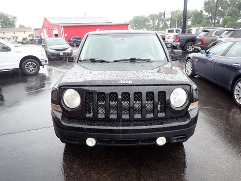 Used 2014 Jeep Patriot Sport w/ Power Value Group FWD image 2