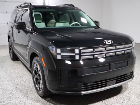 Used 2024 Hyundai Santa Fe SEL FWD image 5