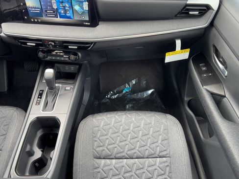 New 2026 Nissan Kicks SV image 17