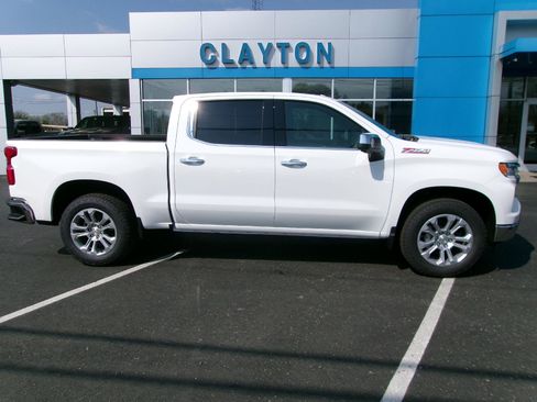 New 2026 Chevrolet Silverado 1500 LTZ w/ LTZ Premium Package AWD/4WD image 2