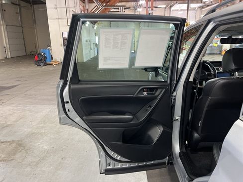Used 2018 Subaru Forester 2.0XT Premium AWD/4WD image 25